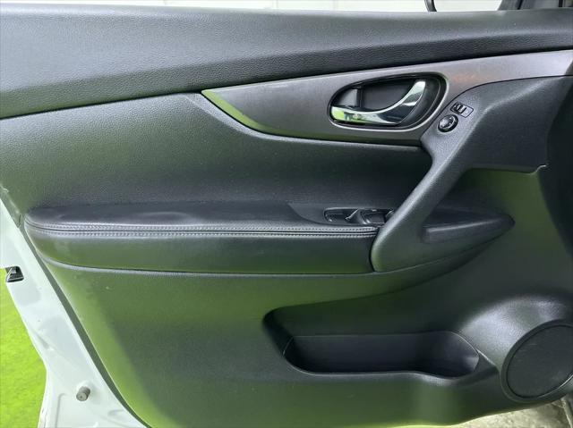 used 2015 Nissan Rogue car, priced at $9,988