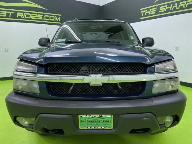 used 2005 Chevrolet Avalanche car, priced at $7,988