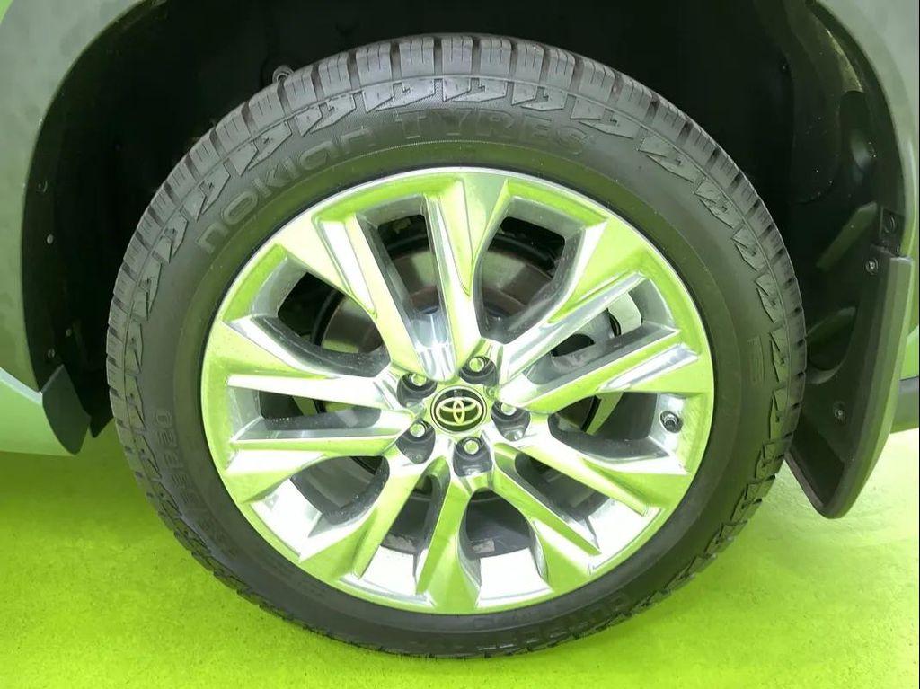 used 2021 Toyota Highlander car, priced at $36,988