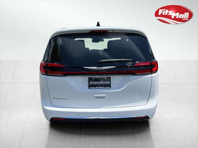 new 2024 Chrysler Pacifica car, priced at $37,384