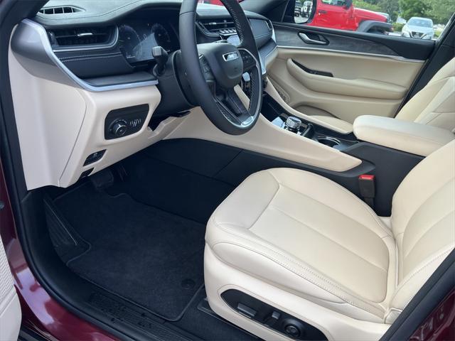 new 2025 Jeep Grand Cherokee car, priced at $48,936