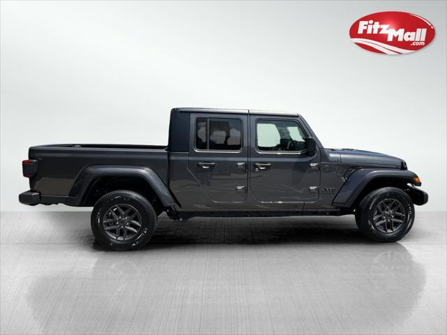 new 2024 Jeep Gladiator car, priced at $44,362