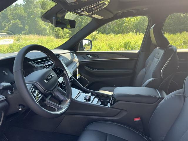 new 2024 Jeep Grand Cherokee car, priced at $57,999