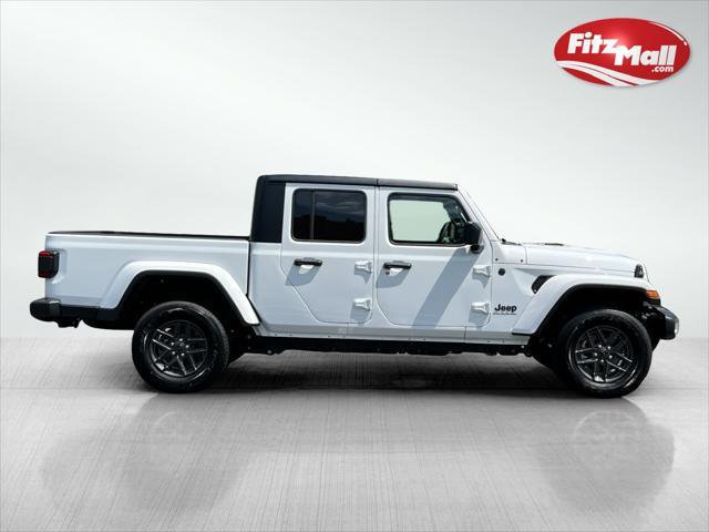 new 2024 Jeep Gladiator car, priced at $41,480