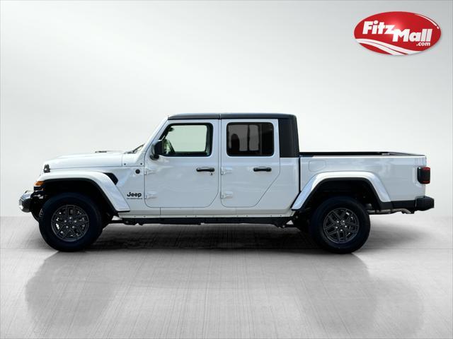 new 2024 Jeep Gladiator car, priced at $41,480