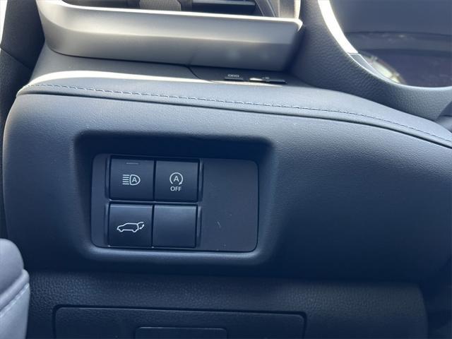 used 2023 Toyota Highlander car, priced at $38,499