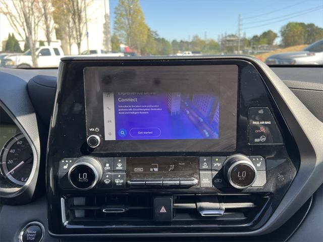 used 2023 Toyota Highlander car, priced at $38,499