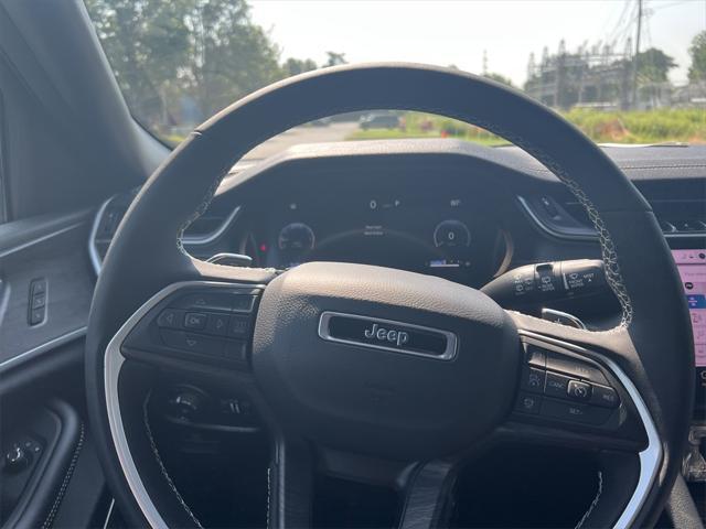 new 2025 Jeep Grand Cherokee L car, priced at $50,090