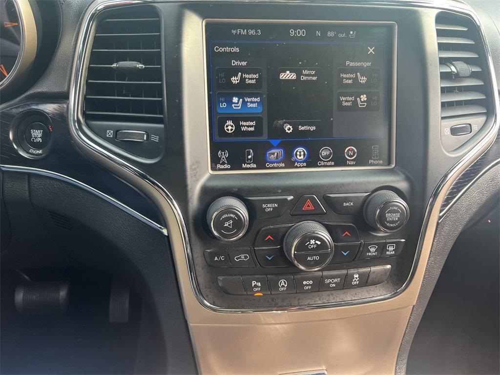 used 2016 Jeep Grand Cherokee car, priced at $17,199