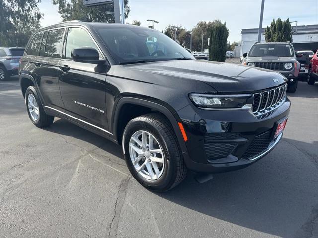 new 2025 Jeep Grand Cherokee car, priced at $34,175