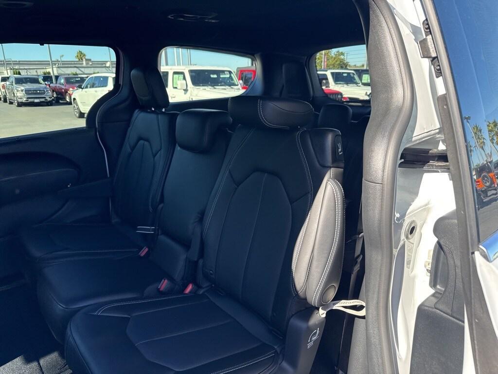 new 2026 Chrysler Pacifica car, priced at $44,435