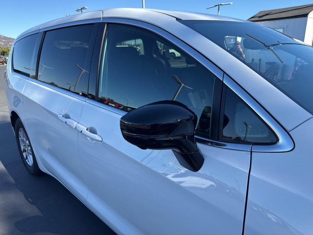 new 2026 Chrysler Pacifica car, priced at $44,435