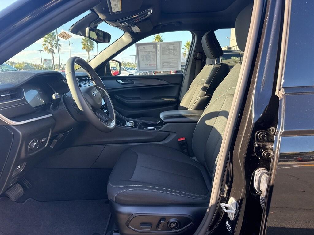 used 2024 Jeep Grand Cherokee L car, priced at $29,990