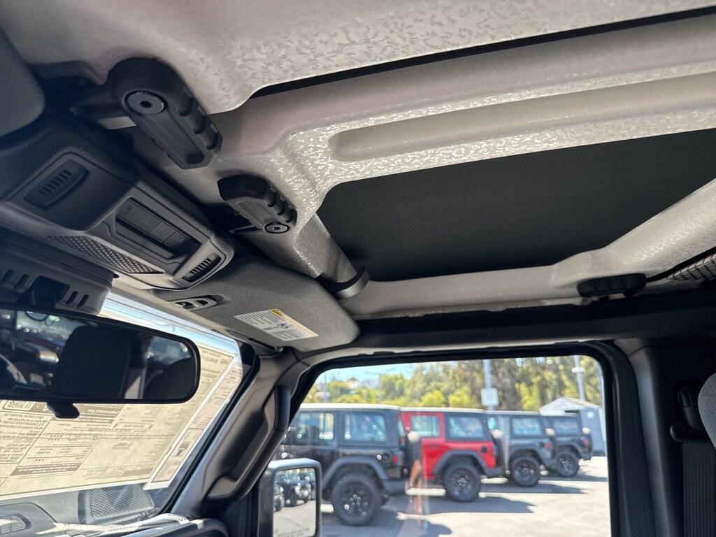 new 2025 Jeep Wrangler car, priced at $58,620