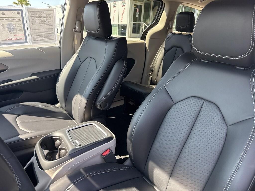 used 2024 Chrysler Pacifica car, priced at $37,990