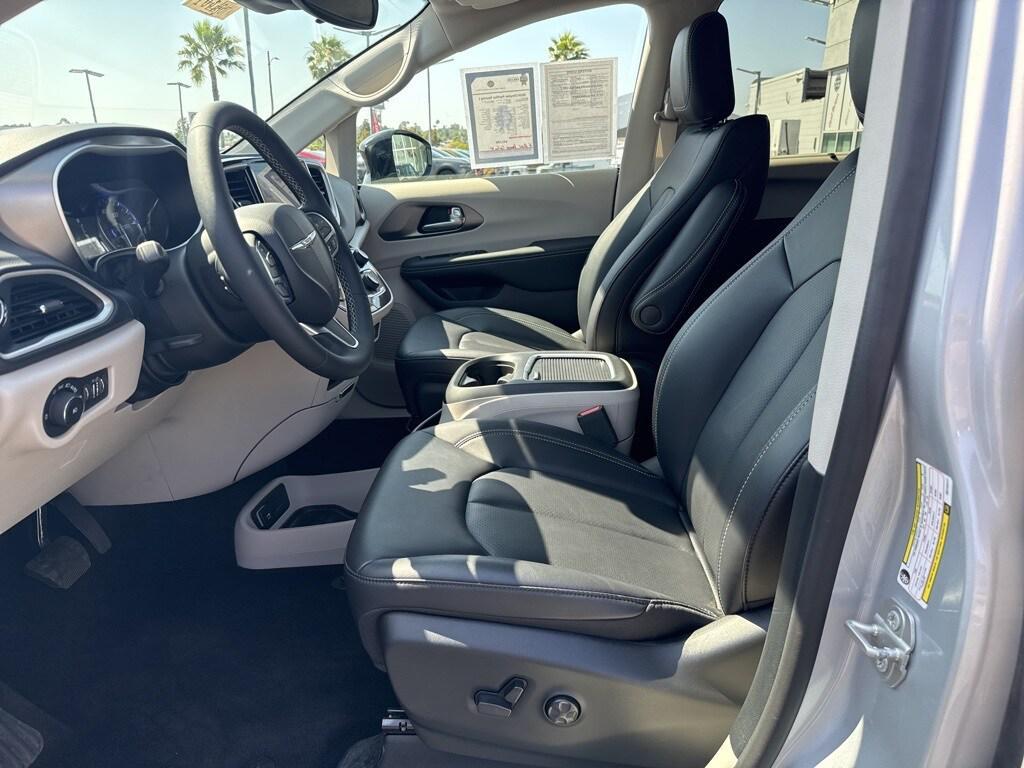 used 2024 Chrysler Pacifica car, priced at $37,990