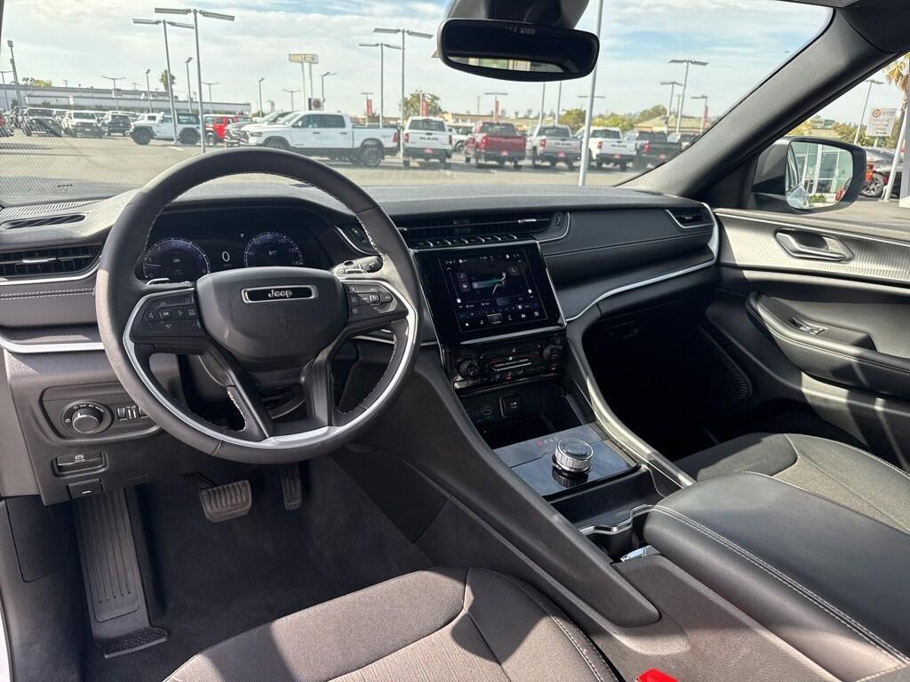 used 2024 Jeep Grand Cherokee car, priced at $31,990