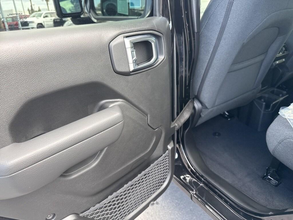 new 2025 Jeep Wrangler car, priced at $45,845