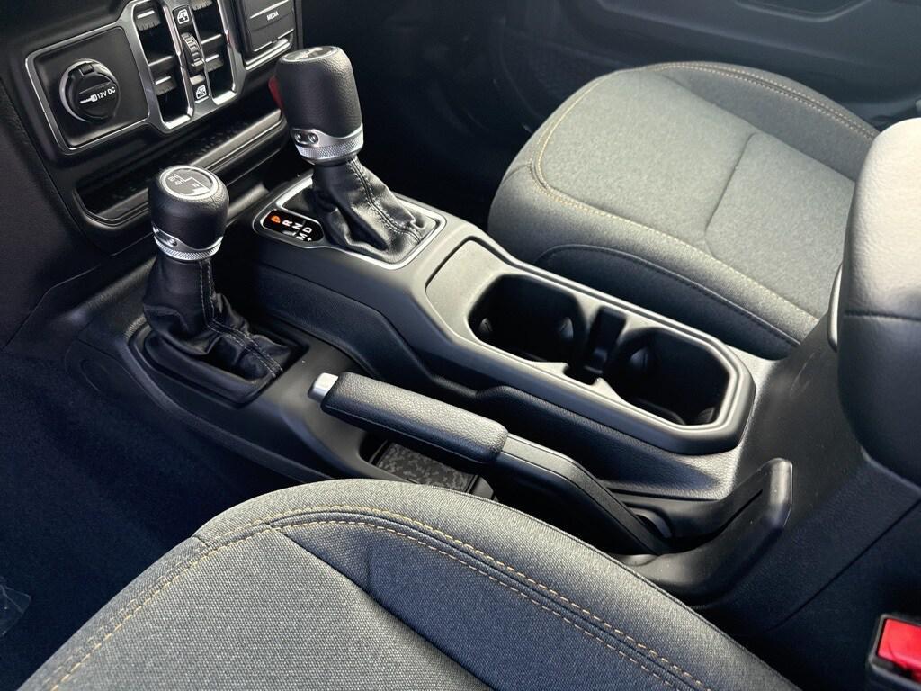 new 2025 Jeep Wrangler car, priced at $45,845