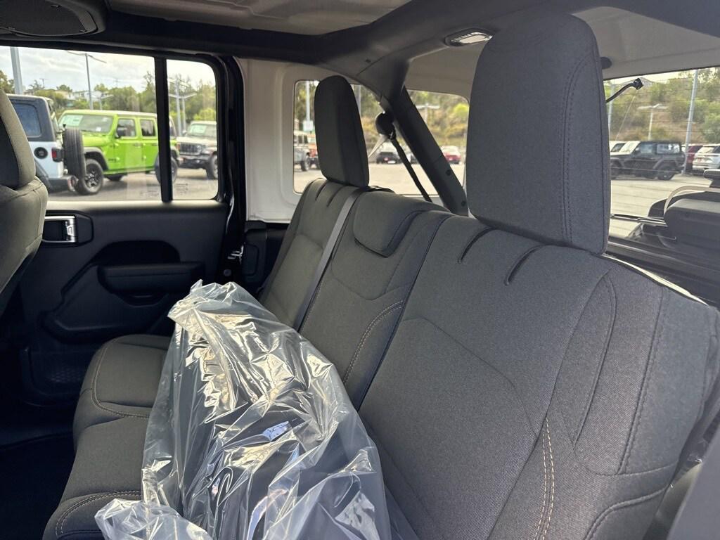 new 2025 Jeep Wrangler car, priced at $45,845