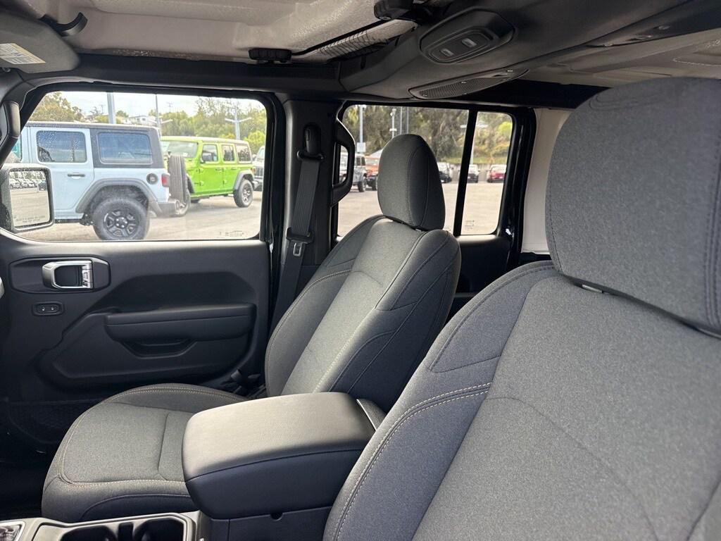 new 2025 Jeep Wrangler car, priced at $45,845