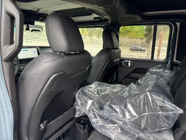 new 2025 Jeep Gladiator car, priced at $51,755