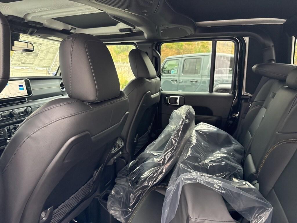 new 2025 Jeep Gladiator car, priced at $46,065