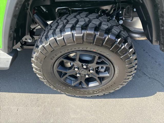 new 2025 Jeep Gladiator car, priced at $50,065