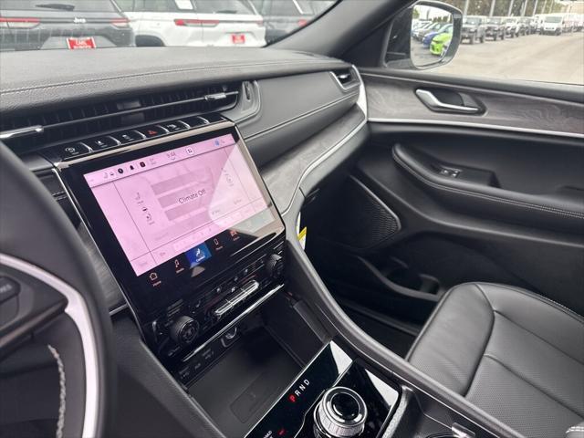 new 2025 Jeep Grand Cherokee car, priced at $53,915