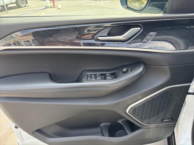 used 2022 Jeep Grand Cherokee 4xe car, priced at $39,990