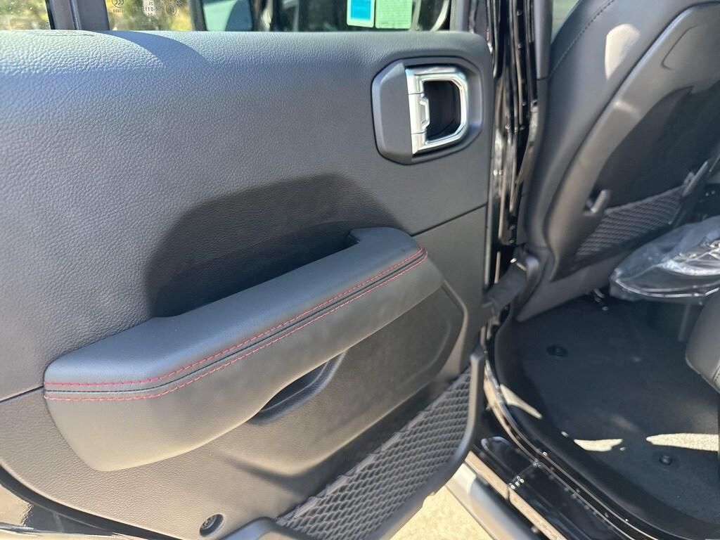 new 2025 Jeep Gladiator car, priced at $59,635