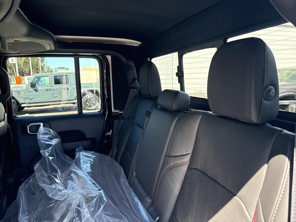new 2025 Jeep Gladiator car, priced at $59,635