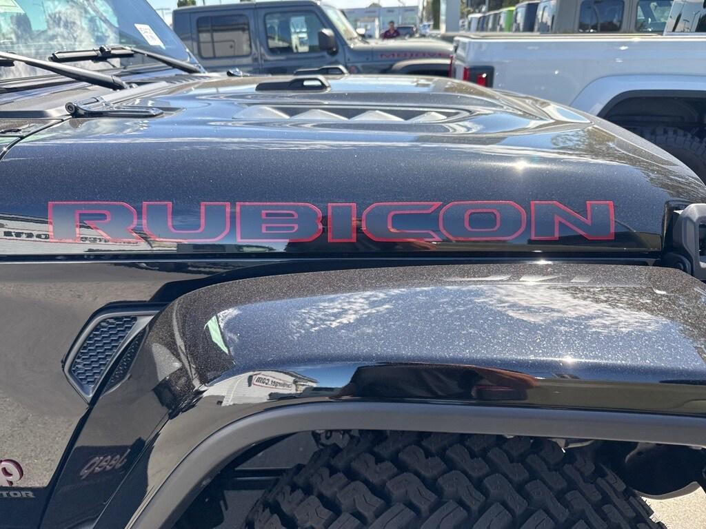 new 2025 Jeep Gladiator car, priced at $59,635