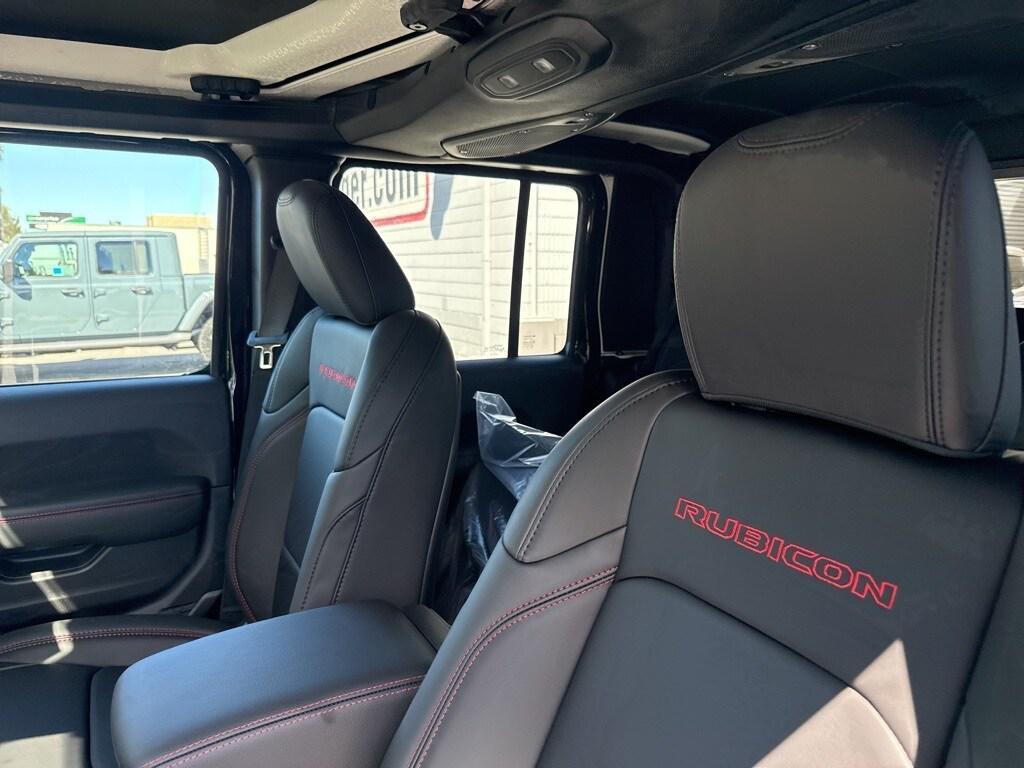 new 2025 Jeep Gladiator car, priced at $59,635