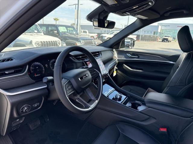 new 2025 Jeep Grand Cherokee car, priced at $44,700