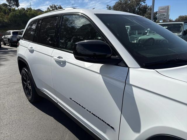 new 2025 Jeep Grand Cherokee car, priced at $45,935