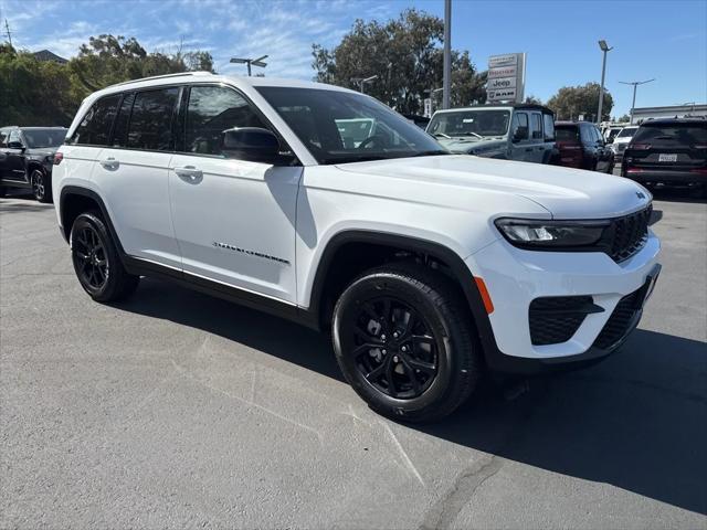 new 2025 Jeep Grand Cherokee car, priced at $45,935