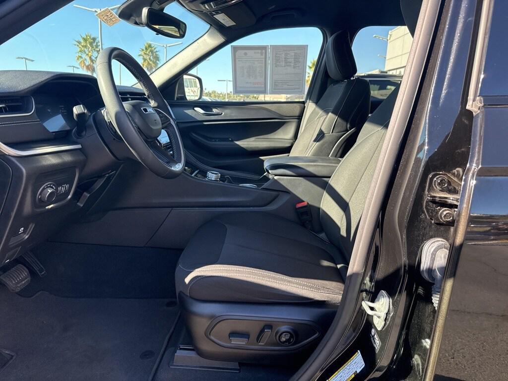 used 2024 Jeep Grand Cherokee L car, priced at $28,990