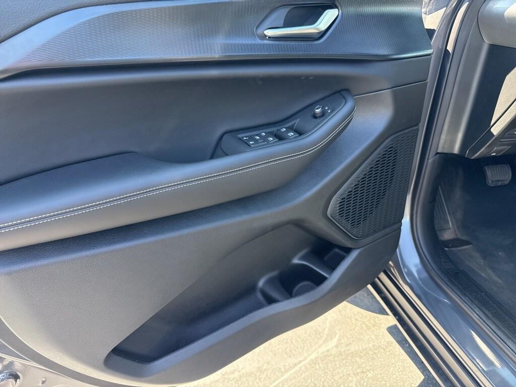 new 2025 Jeep Grand Cherokee car, priced at $48,375