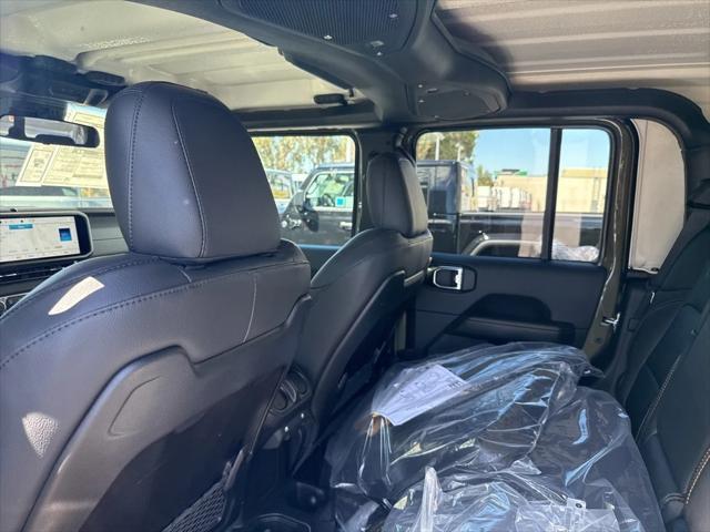 new 2025 Jeep Gladiator car, priced at $52,695