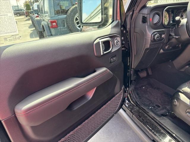 new 2025 Jeep Gladiator car, priced at $64,185