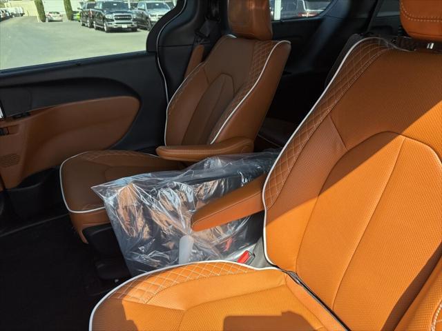 new 2025 Chrysler Pacifica car, priced at $61,780