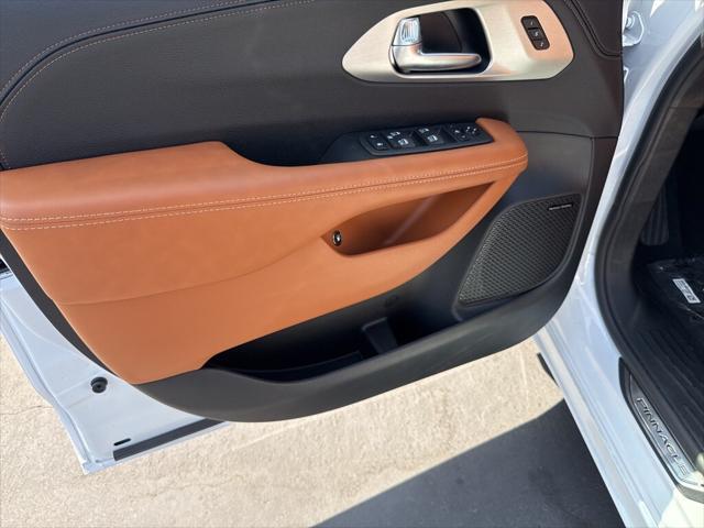 new 2025 Chrysler Pacifica car, priced at $61,780