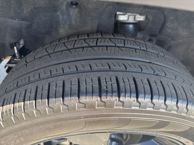 used 2024 Jeep Grand Cherokee car, priced at $42,990