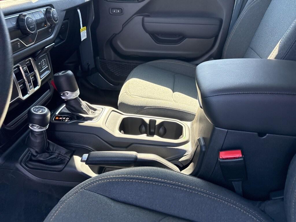 new 2025 Jeep Wrangler car, priced at $45,750