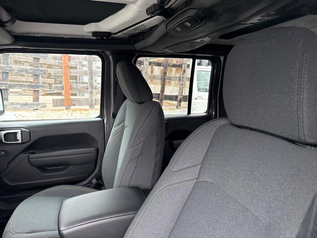 new 2025 Jeep Wrangler car, priced at $49,125