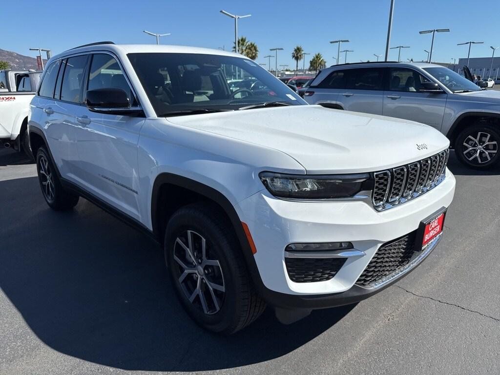 new 2025 Jeep Grand Cherokee car, priced at $46,900