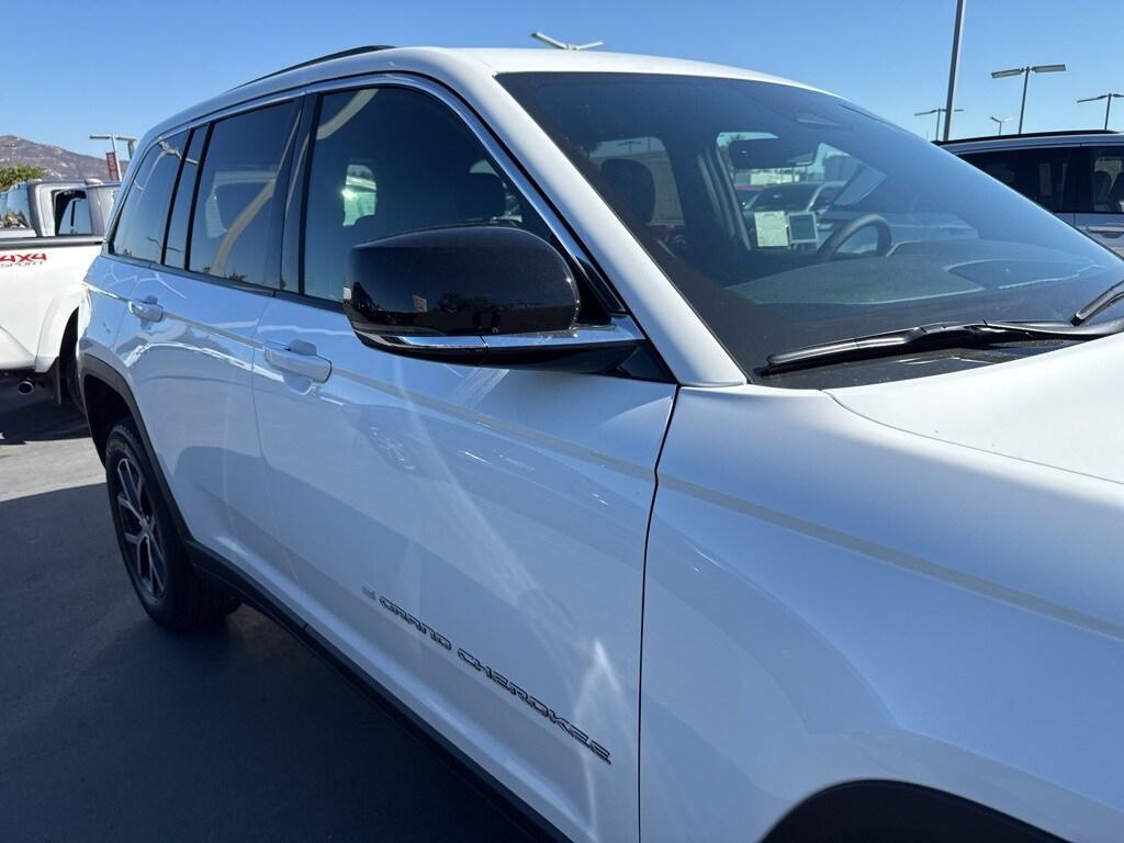 new 2025 Jeep Grand Cherokee car, priced at $46,900