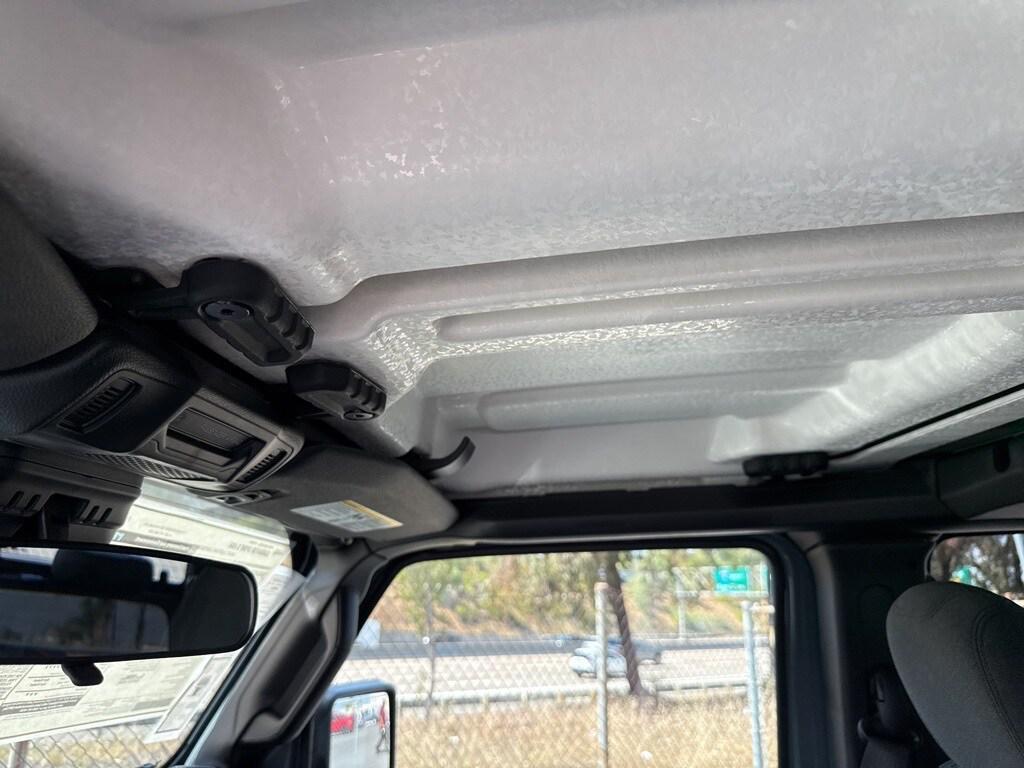 new 2025 Jeep Gladiator car, priced at $45,405