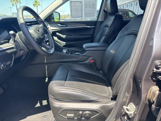 used 2024 Jeep Grand Cherokee car, priced at $39,990